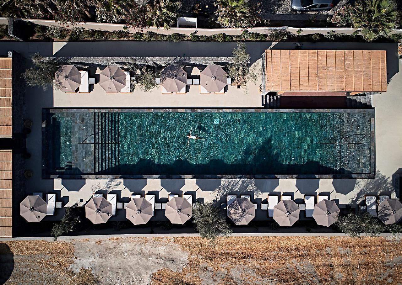 Istoria, A Member Of Design Perivolos